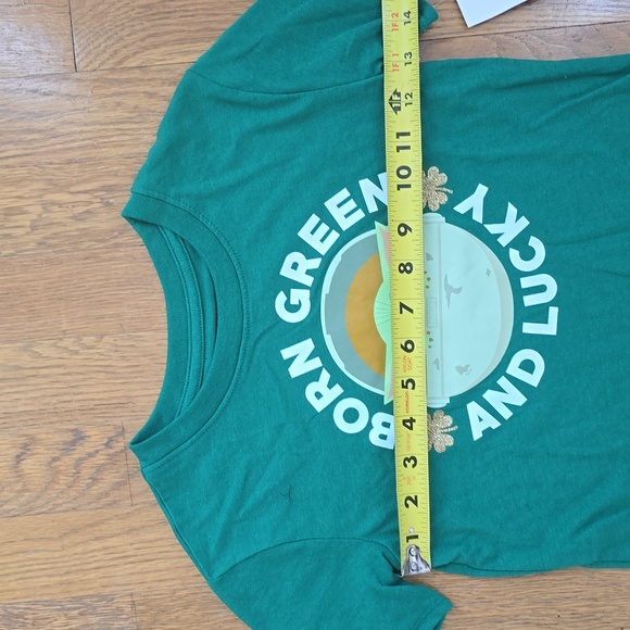 STAR WARS GREEN BOYS "BORN GREEN AND LUCKY" SHORT SLEEVE TEE SIZE SMALL - Picture 4 of 7